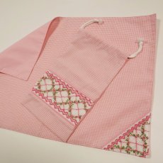 画像1: スモッキング刺繍の給食セット（ギンガムピンク）　製作見本 (1)